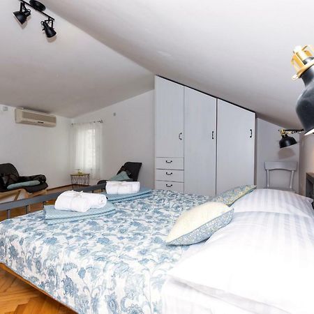 Old Split Apartment Ngoại thất bức ảnh
