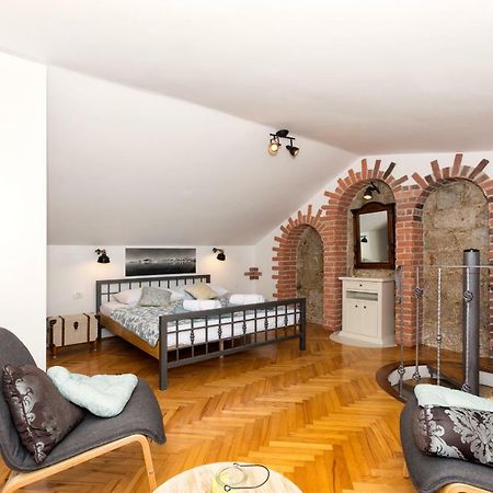 Old Split Apartment Ngoại thất bức ảnh