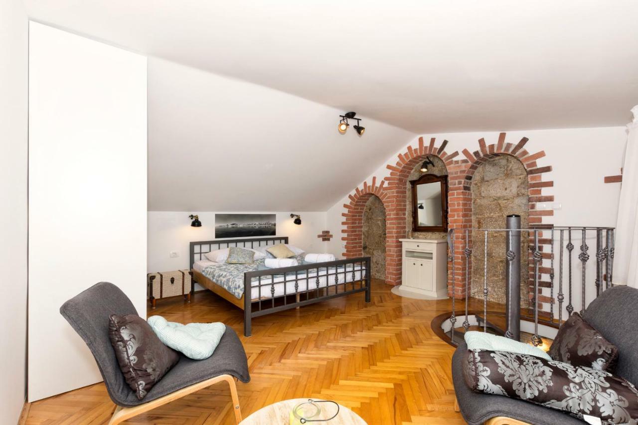 Old Split Apartment Ngoại thất bức ảnh