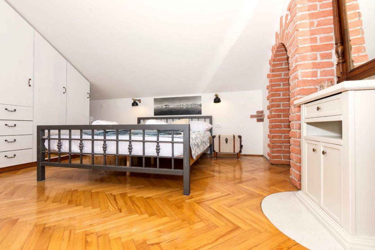 Old Split Apartment Ngoại thất bức ảnh