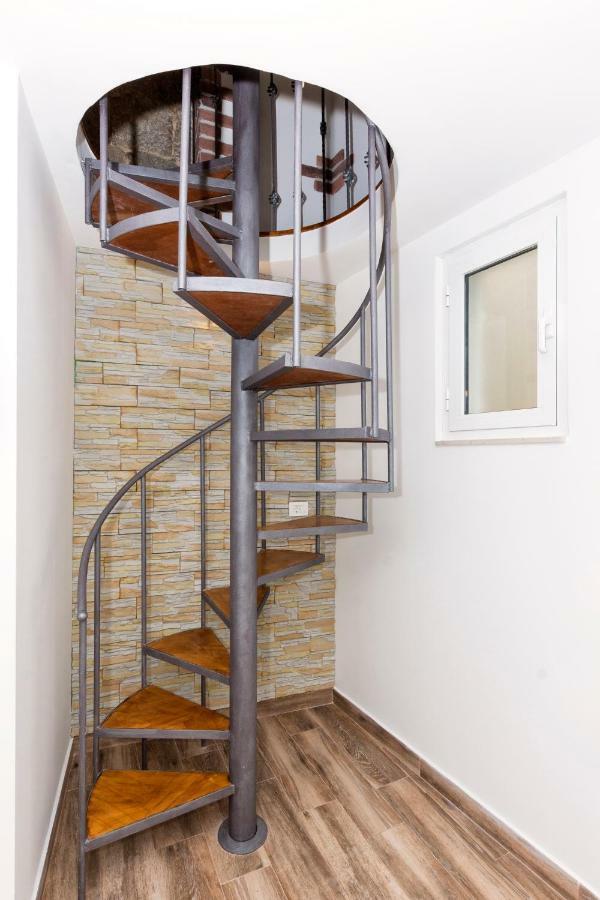 Old Split Apartment Ngoại thất bức ảnh